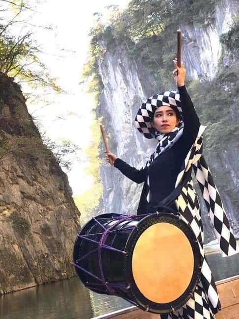 Tokyo's Authentic and Finest Taiko Drumming Experience - The first minutes: sticks, stance, and foundation training