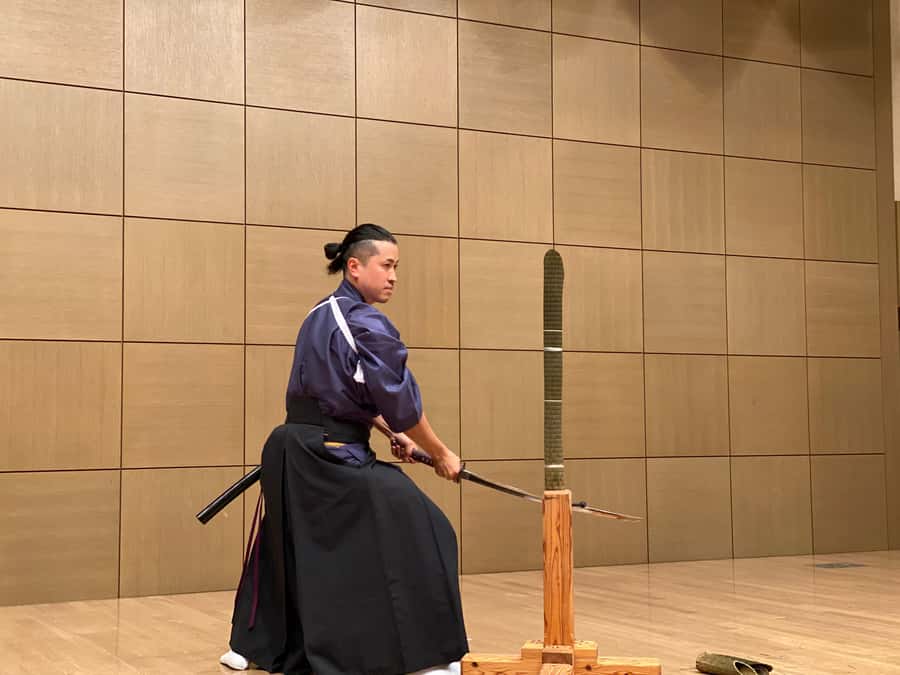 Tokyo: Samurai Experience with a real sword - Photos, video, calligraphy, and the small meal