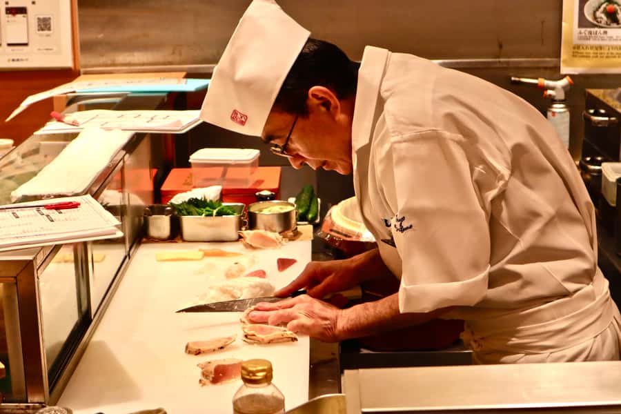 Tokyo: Secret Food Walking Tour - Starting at JR Ueno Station with sushi
