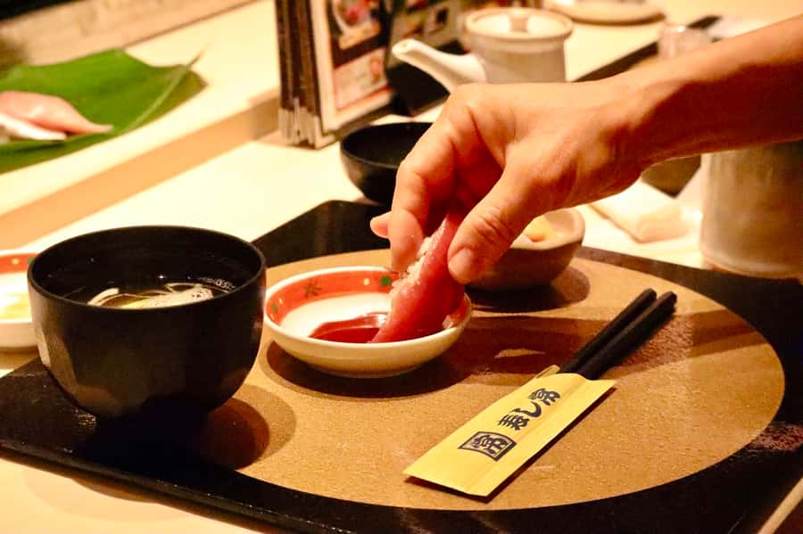 Tokyo: Secret Food Walking Tour - How much food do you get for $150?