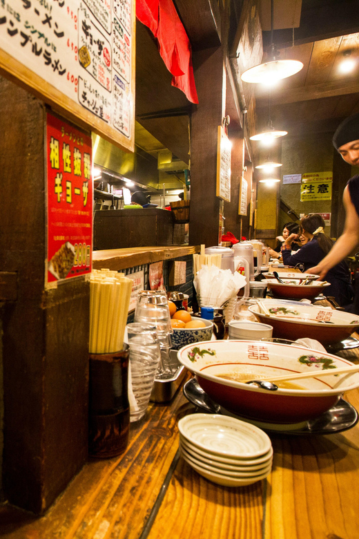 Tokyo Shibuya Walking tour With A Guide - Guides, languages, and the value of local advice