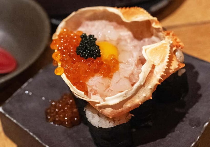 Tokyo: Shinjuku Bar Hopping & Karaoke Night Tour - Guides who shape the evening