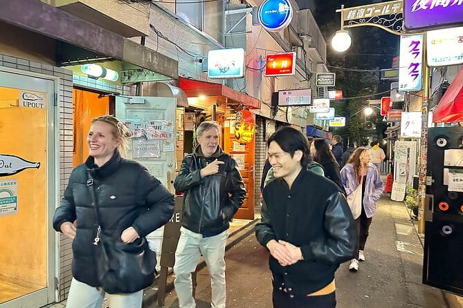Tokyo: Shinjuku Historical Walking Tour & Secret Backstreets - Hanazono Shrine, a quiet finish