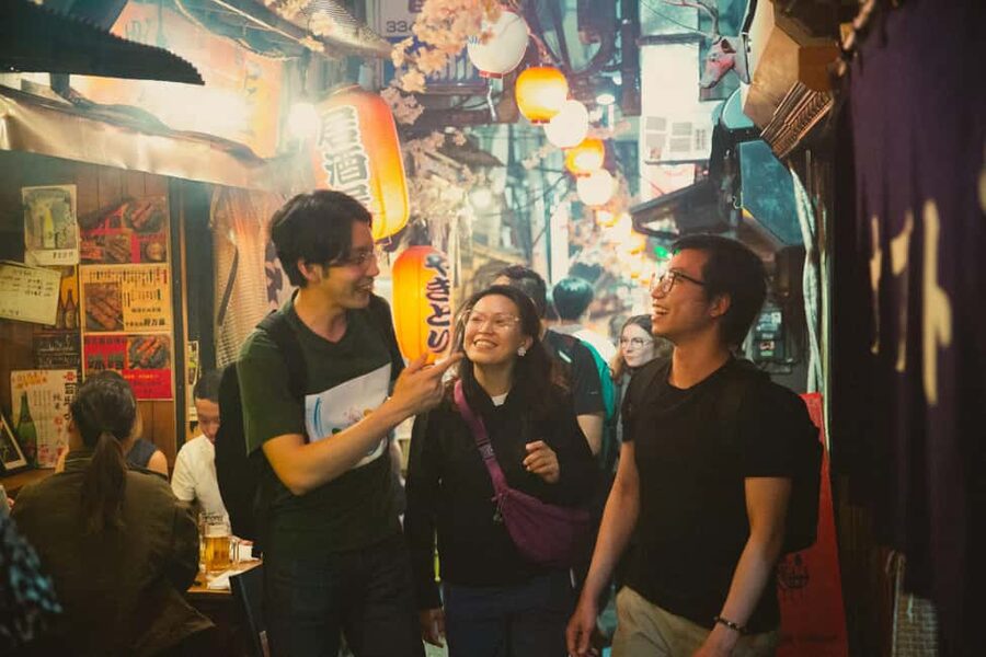 Tokyo: Shinjuku Izakaya and Golden Gai Bar Hopping Tour (2h) - Omoide Yokocho and the taste of old Shinjuku