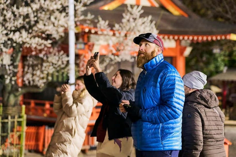 Tokyo: Shinjuku Nightlife & Secret Backstreets Walking Tour - Practical details that affect your evening