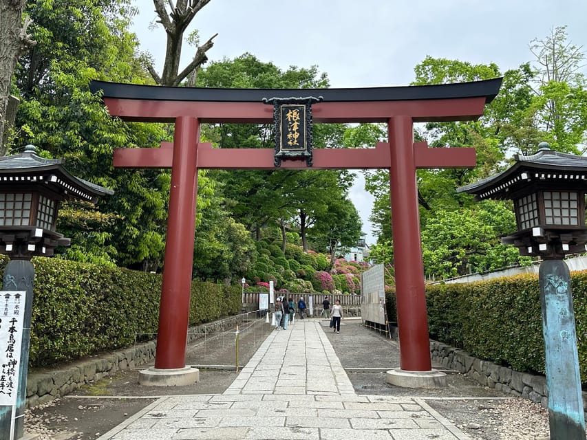 Tokyo:Stroll in Old traditional culture towns~Yanaka & Nezu - Yanaka Cemetery under the trees