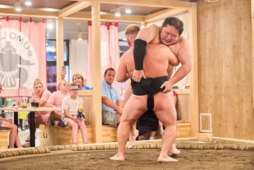 Tokyo Sumo Experience: Chanko & Mochi with a Former Pro - Who will get the most from this experience