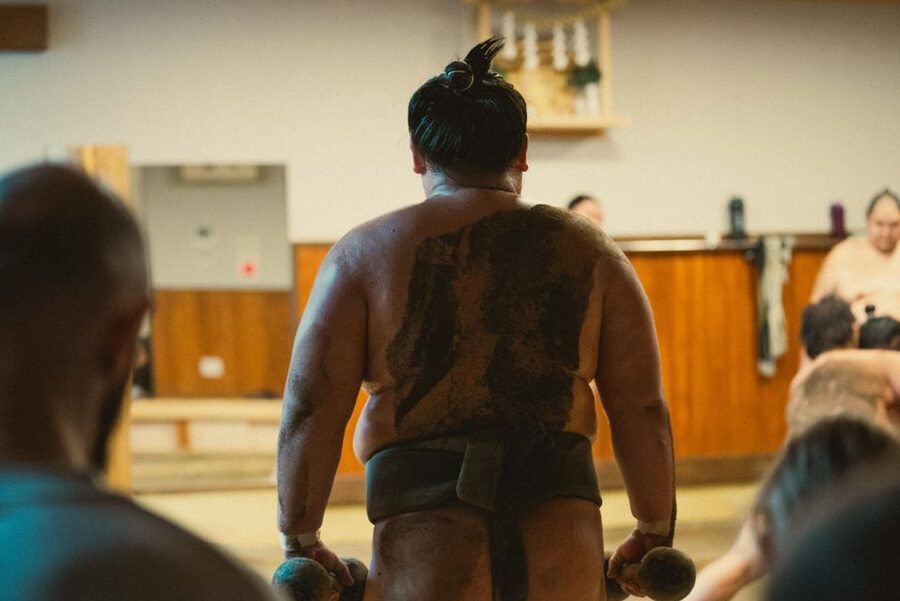 Tokyo: Sumo Morning Practice Tour at Sumida City - Photos with wrestlers and strict camera rules