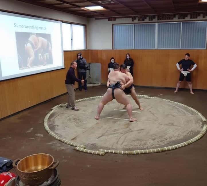 Tokyo: Sumo Show and Dining Experience - Why this small sumo room works so well