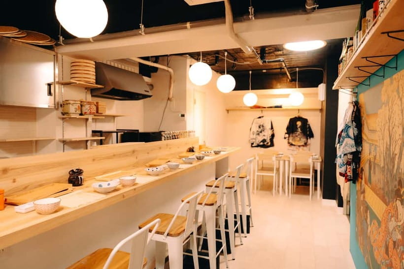 Tokyo: Sushi Making Class in a Happi Coat near a Famous Spot - Dietary requests and age rules
