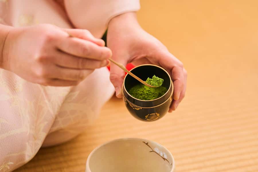 Tokyo: Tea Ceremony & Japanese Traditional Sweets - A calm hour with a clear purpose