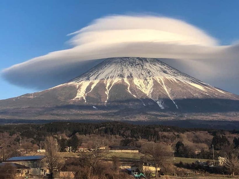 Tokyo To Mount FUJI Day Trip With English guide - Lake Kawaguchi combines lunch, water, and a cable car