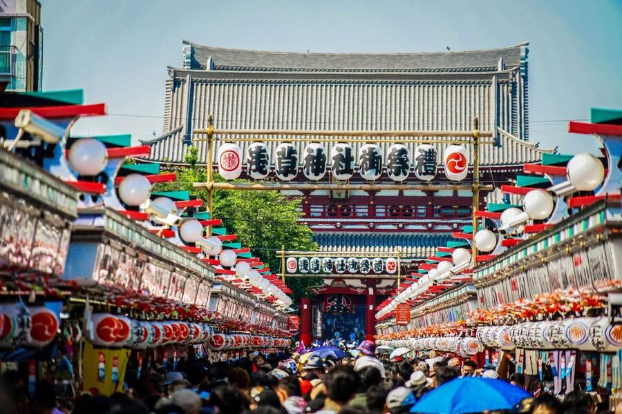 Tokyo: Tokyo Private Day Tour With Guide - Asakusa and Senso-ji: Tokyo’s most familiar temple scene