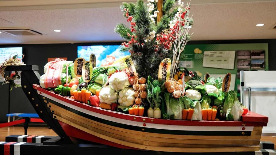 Tokyo: Toyosu Tuna Auction &Tsukiji Market Gourmet Adventure - Who will enjoy this most