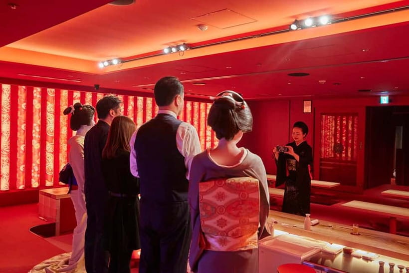 Tokyo: Traditional Geisha Experience Show & Japanese Dinner - Ozashiki games make the evening more personal