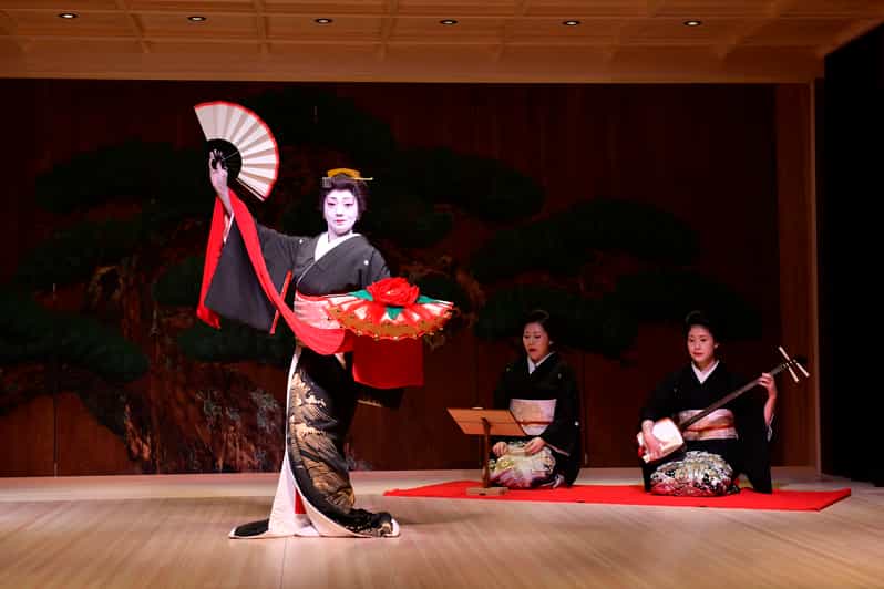 Tokyo: Traditional Japanese Performing Arts Show and Dinner - Kagura: Shinto music and dance