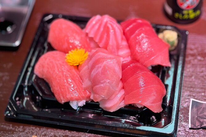 Tokyo: Tsukiji Fish Market Food and Walking tour - Starting at Tsukiji Hongwanji Temple