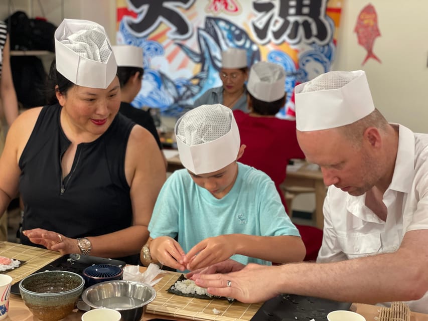 Tokyo: Tsukiji Fish Market Sushi Making Class with Pro Chef - From fish preparation to your first nigiri