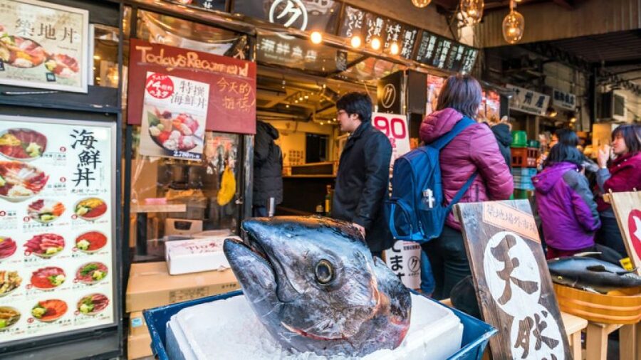 Tokyo Tsukiji Food & Culture Private Tour Licensed Guide - Tsukiji Outer Market: Small Bites and Food Traditions