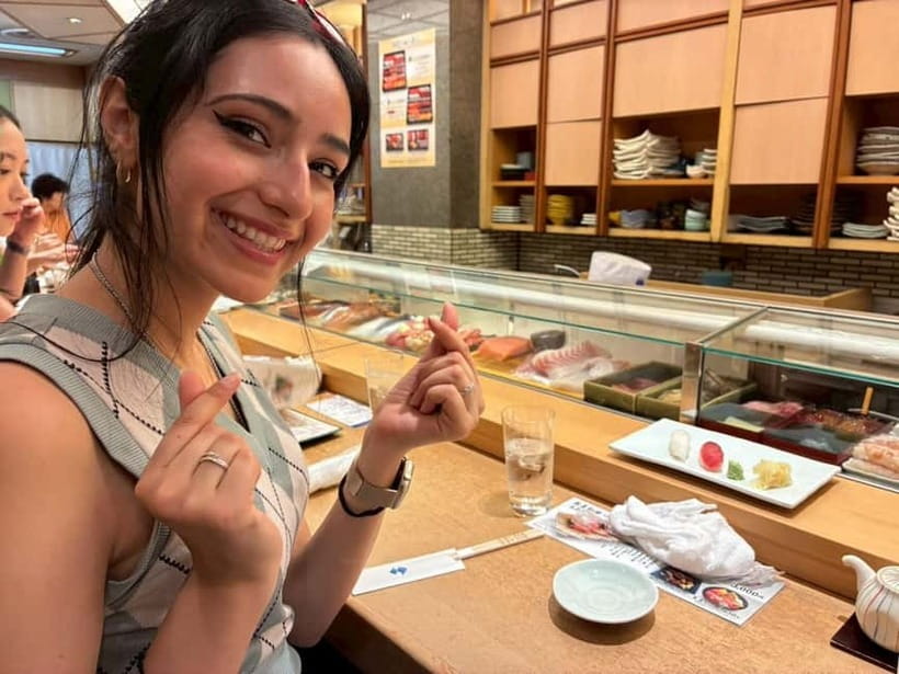 Tokyo: Tsukiji walk & sushi private tour with Uni Students - Key points to know before you book
