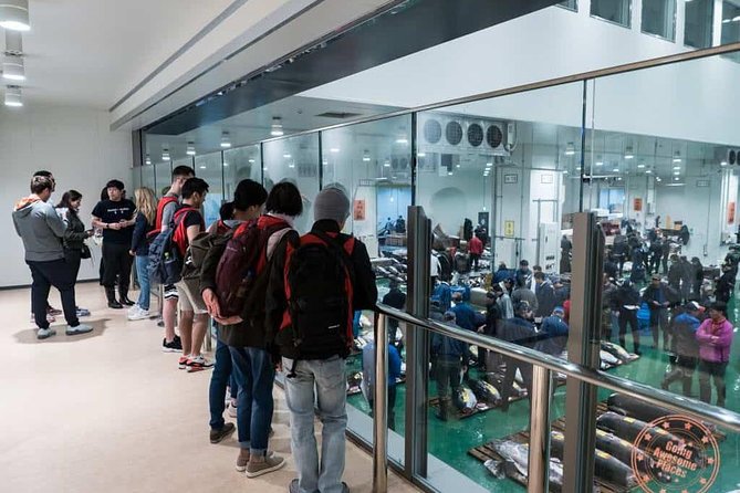 Toyosu Market Morning Tuna Auction and Tsukiji Food Tour with Licensed Guide - How Much Personal Attention Do You Really Get?