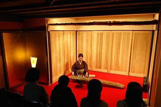 Traditional Japanese Music show & Experience Tour in Kyoto - Who Will Enjoy This Most