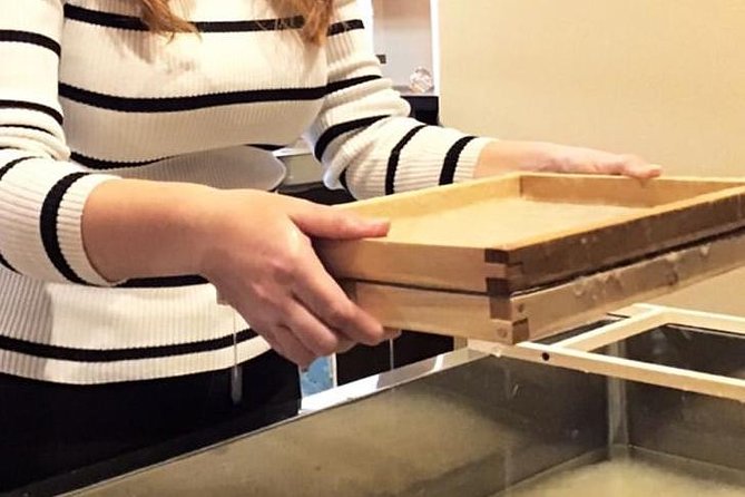 Traditional Japanese Washi Papermaking- Kyoto morning - Making washi at 紙TO和 in central Kyoto