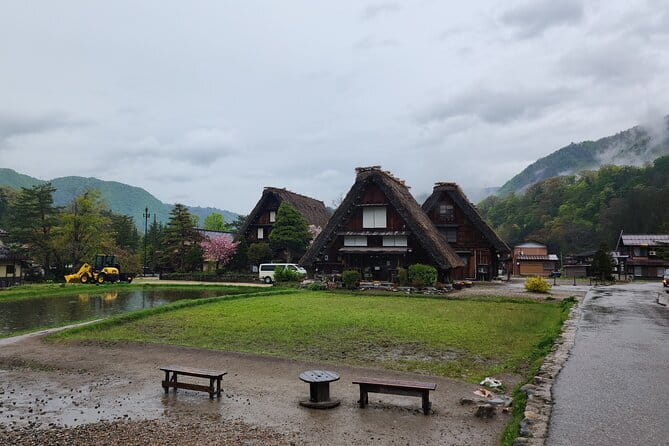 True Kanazawa: Private Walking tour with a Local guide - Nagamachi and Nishi Chaya: two sides of old Kanazawa