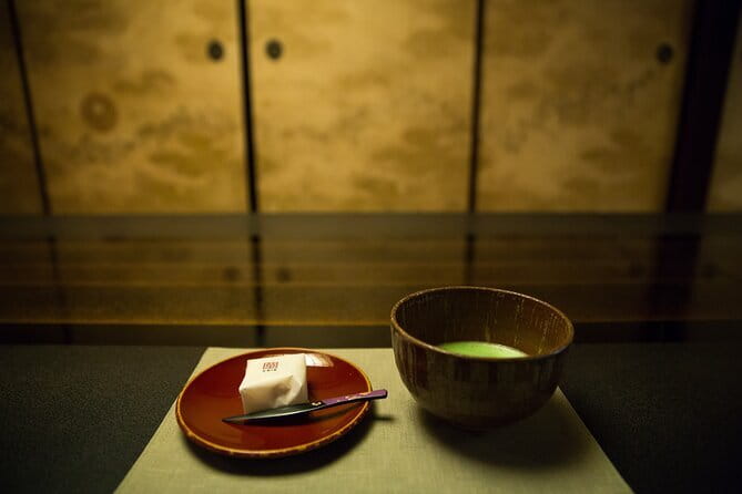True Kanazawa: Private Walking tour with a Local guide - Adding lunch with your guide