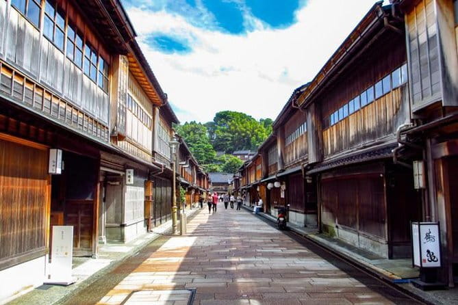 True Kanazawa: Private Walking tour with a Local guide - What the $183 price really buys you