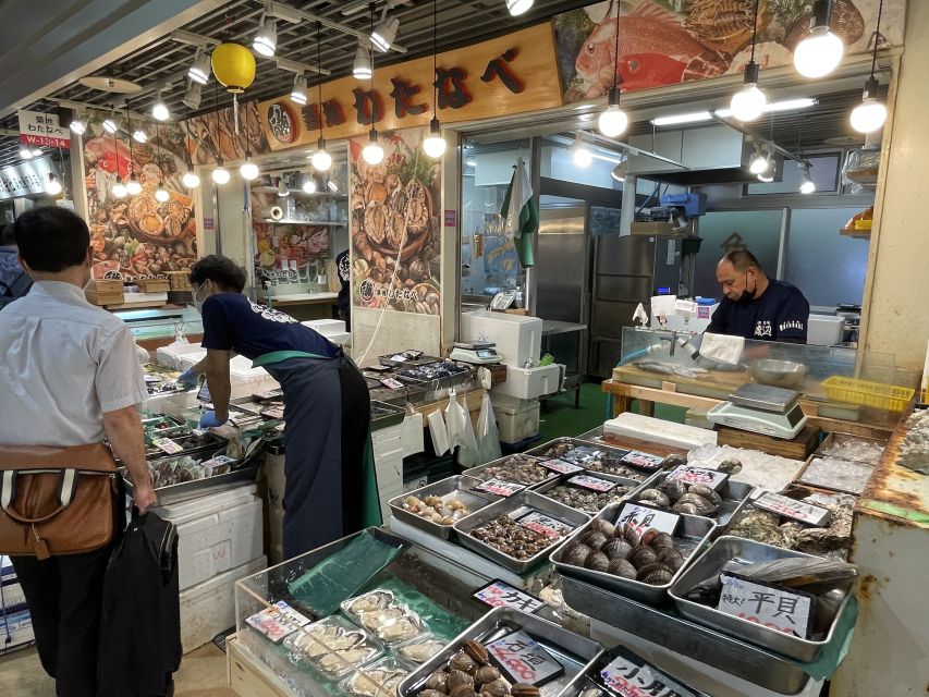 Tsukiji: Outer Market Walking Tour & Sake Tasting Experience - Who will get the most from the $70 price