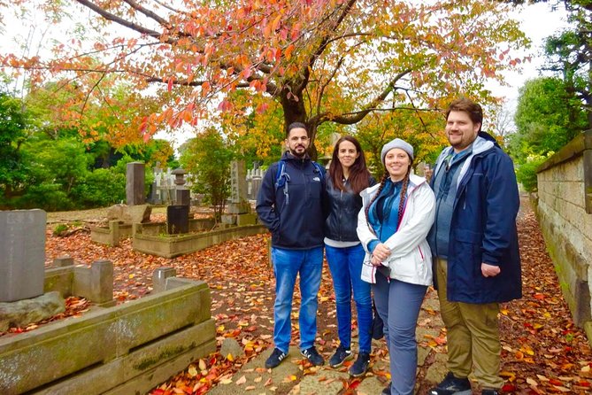 Yanaka Walking Tour: Historic and Traditional District of Tokyo - Nezu Jingu and the Religious Side of Tokyo